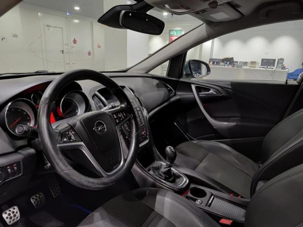 Opel Astra J с пробегом 2011 года, цена 495 000 рублей, 213500 км, хэтчбек, Автокод Объявления
