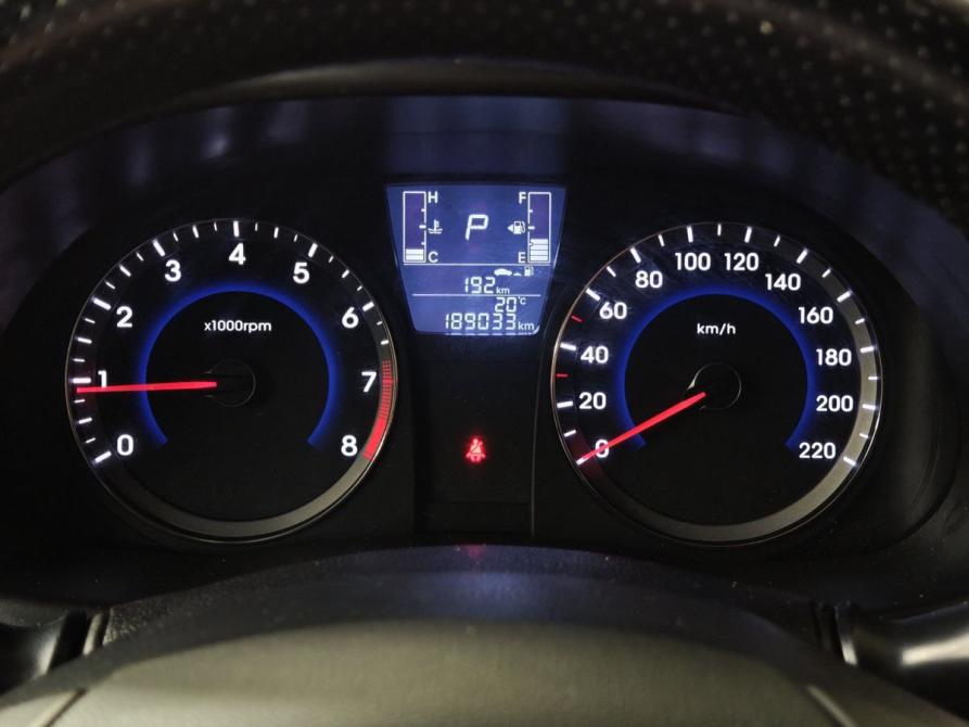 Hyundai Solaris I Рестайлинг Москва  - изображение 18