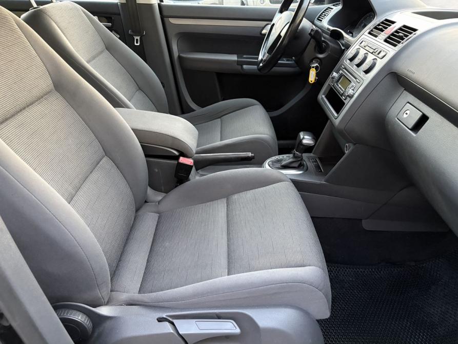 Volkswagen Touran I Рестайлинг Москва  - изображение 9
