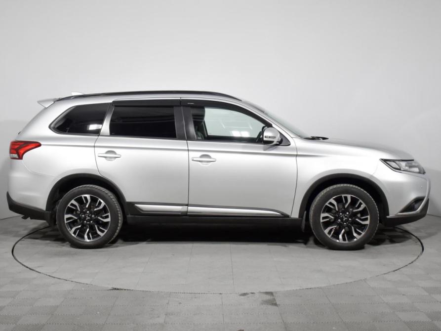 Mitsubishi Outlander III Рестайлинг 3 Санкт-Петербург  - изображение 4