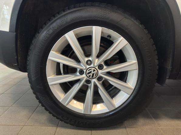 Volkswagen Tiguan I Рестайлинг с пробегом 2012 года, цена 1 049 000 рублей, 205000 км, внедорожник, Автокод Объявления