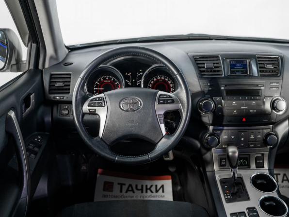 Toyota Highlander II (XU40) Рестайлинг с пробегом 2013 года, цена 2 127 000 рублей, 202329 км, внедорожник, Автокод Объявления