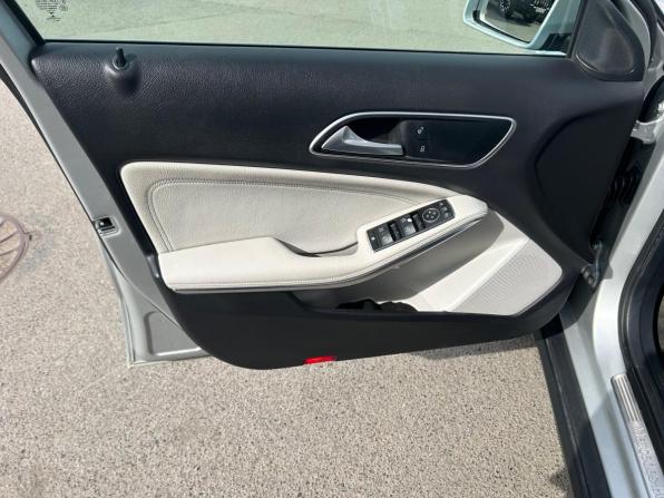Mercedes-Benz GLA I (X156) с пробегом 2015 года, цена 1 885 000 рублей, 140223 км, внедорожник, Автокод Объявления