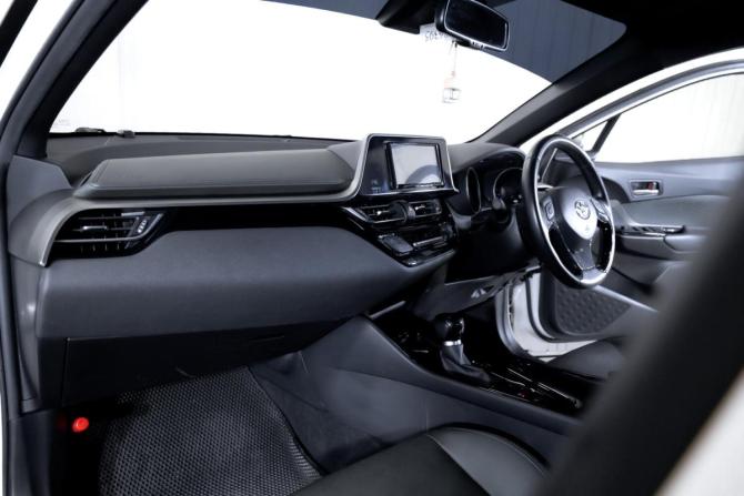 Toyota C-HR I с пробегом 2018 года, цена 2 240 000 рублей, 80188 км, внедорожник, Автокод Объявления