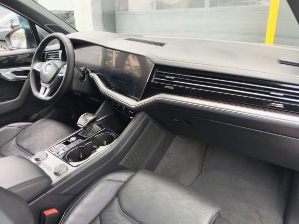 Volkswagen Touareg III с пробегом 2019 года, цена 5 066 000 рублей, 120300 км, внедорожник, Автокод Объявления