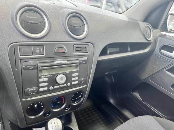 Ford Fusion I Рестайлинг с пробегом 2008 года, цена 264 000 рублей, 290000 км, хэтчбек, Автокод Объявления