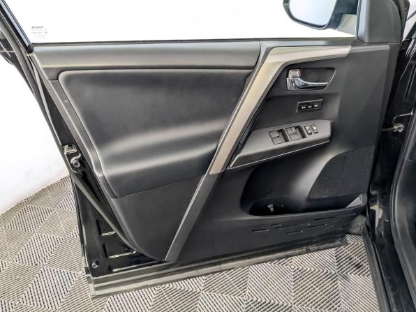 Toyota RAV4 IV (XA40) Рестайлинг с пробегом 2018 года, цена 2 595 000 рублей, 151045 км, внедорожник, Автокод Объявления