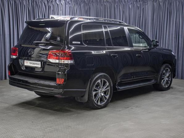 Toyota Land Cruiser 200 Series Рестайлинг 2 с пробегом 2020 года, цена 10 149 000 рублей, 60757 км, внедорожник, Автокод Объявления