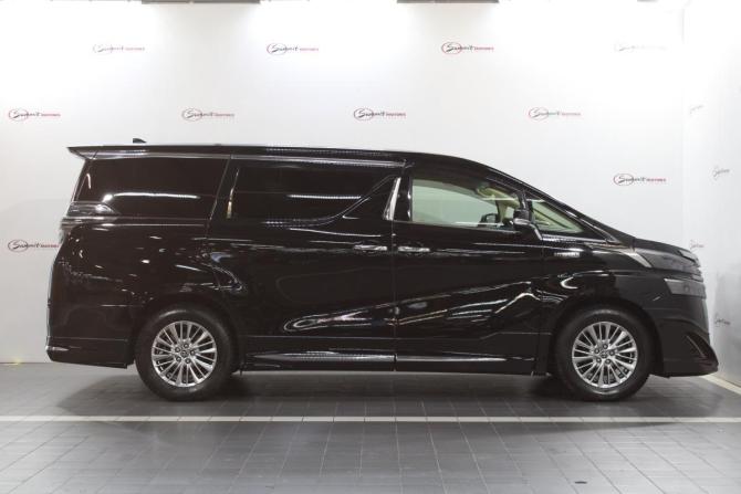 Toyota Vellfire II Рестайлинг с пробегом 2018 года, цена 4 200 000 рублей, 102430 км, минивэн, Автокод Объявления