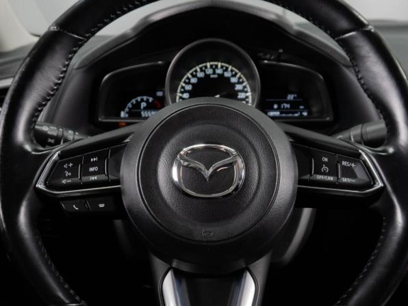 Mazda 3 III (BM) Рестайлинг с пробегом 2018 года, цена 1 670 000 рублей, 55597 км, седан, Автокод Объявления