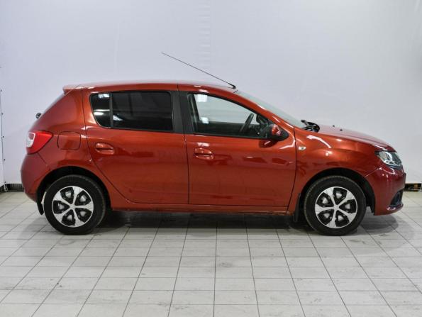 Renault Sandero II с пробегом 2014 года, цена 699 000 рублей, 108644 км, хэтчбек, Автокод Объявления