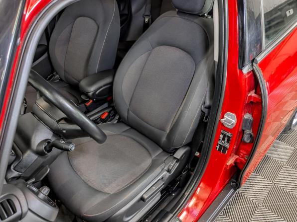 Mini Hatch III (F55/F56) с пробегом 2017 года, цена 1 799 000 рублей, 76993 км, хэтчбек, Автокод Объявления