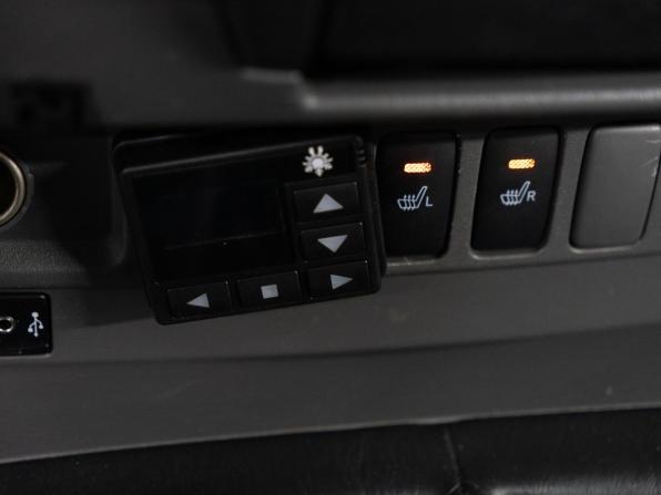 Toyota Hilux VII Рестайлинг с пробегом 2012 года, цена 1 650 000 рублей, 243174 км, пикап, Автокод Объявления