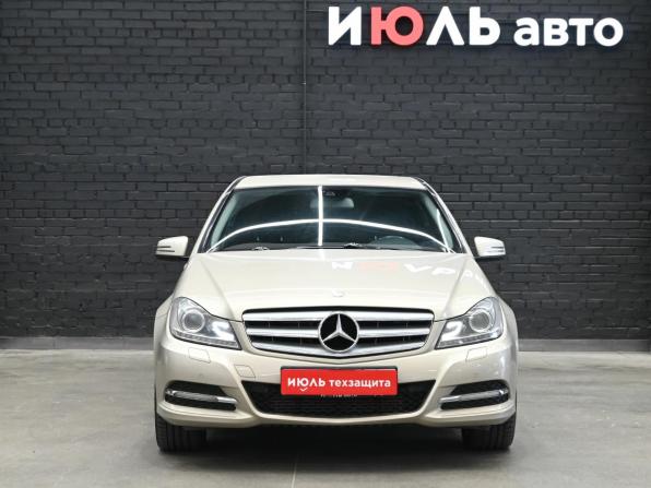 Mercedes-Benz C-Класс III (W204) Рестайлинг с пробегом 2011 года, цена 1 350 000 рублей, 208477 км, седан, Автокод Объявления