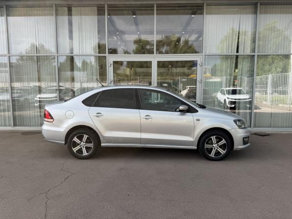 Volkswagen Polo V Рестайлинг с пробегом 2016 года, цена 1 049 000 рублей, 169425 км, седан, Автокод Объявления