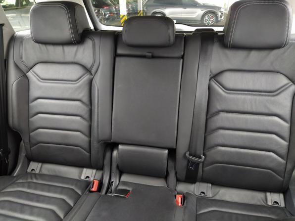 Volkswagen Touareg III с пробегом 2018 года, цена 4 550 000 рублей, 103500 км, внедорожник, Автокод Объявления