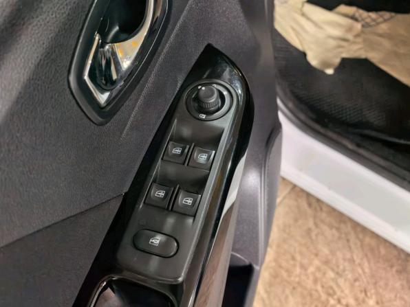 Renault Kaptur I с пробегом 2017 года, цена 1 520 000 рублей, 163469 км, внедорожник, Автокод Объявления
