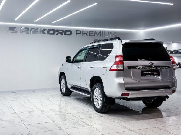 Toyota Land Cruiser Prado 150 Series Рестайлинг 1 с пробегом 2016 года, цена 3 199 000 рублей, 259000 км, внедорожник, Автокод Объявления