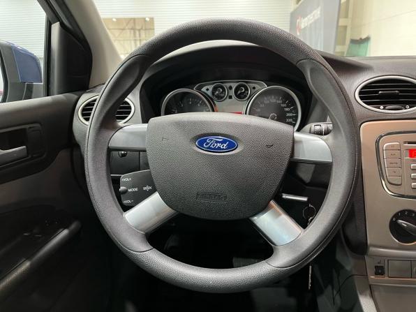 Ford Focus II Рестайлинг с пробегом 2009 года, цена 1 420 000 рублей, 13602 км, седан, Автокод Объявления