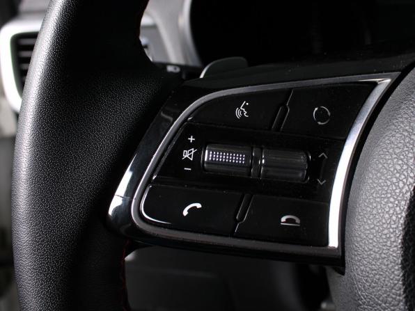 Kia Optima IV Рестайлинг с пробегом 2018 года, цена 1 715 000 рублей, 141200 км, седан, Автокод Объявления