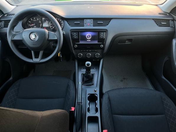 Skoda Octavia III (A7) Рестайлинг с пробегом 2017 года, цена 1 130 000 рублей, 181780 км, лифтбек, Автокод Объявления