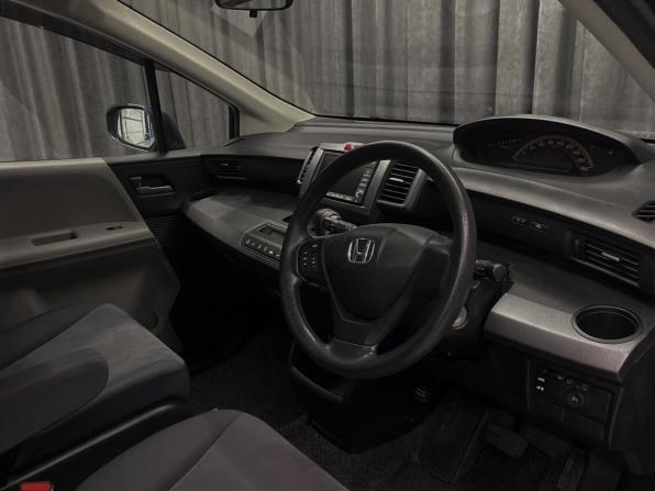 Honda Freed I с пробегом 2009 года, цена 929 000 рублей, 98000 км, компактвэн, Автокод Объявления