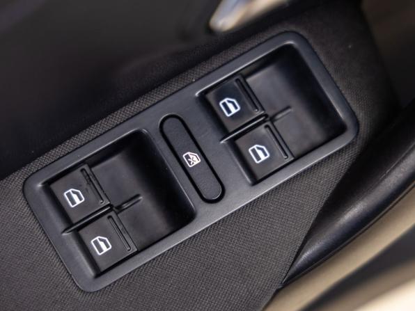 Volkswagen Polo V с пробегом 2012 года, цена 788 000 рублей, 188028 км, седан, Автокод Объявления