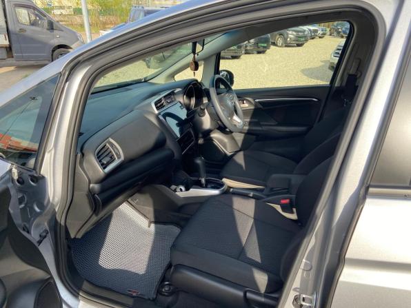 Honda Fit III Рестайлинг с пробегом 2019 года, цена 1 450 000 рублей, 76285 км, хэтчбек, Автокод Объявления