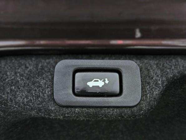 Lexus ES VI с пробегом 2013 года, цена 1 850 000 рублей, 203950 км, седан, Автокод Объявления