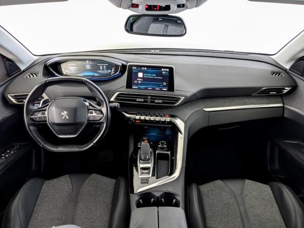Peugeot 3008 II с пробегом 2017 года, цена 1 650 000 рублей, 100354 км, внедорожник, Автокод Объявления