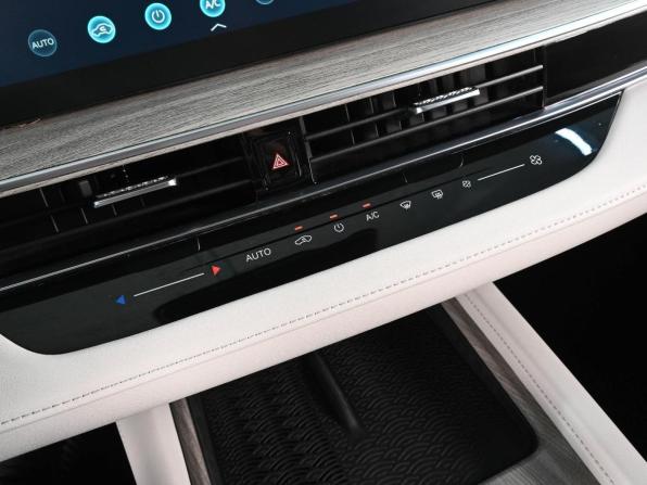 Chery Arrizo 8 с пробегом 2023 года, цена 2 359 000 рублей, 66690 км, седан, Автокод Объявления