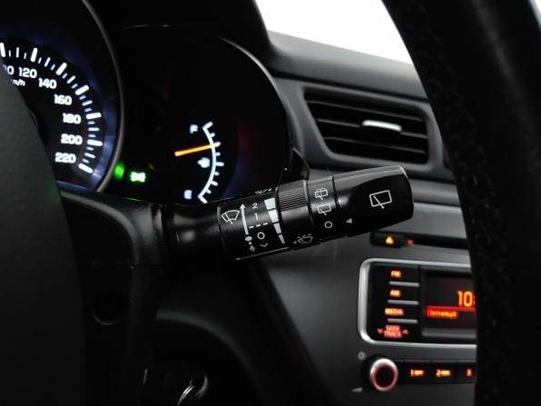 Kia Rio III Рестайлинг с пробегом 2016 года, цена 1 035 000 рублей, 98000 км, хэтчбек, Автокод Объявления