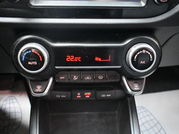 Kia Rio IV с пробегом 2017 года, цена 999 000 рублей, 196517 км, седан, Автокод Объявления