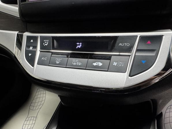 Honda Jade I с пробегом 2015 года, цена 1 370 000 рублей, 124169 км, компактвэн, Автокод Объявления