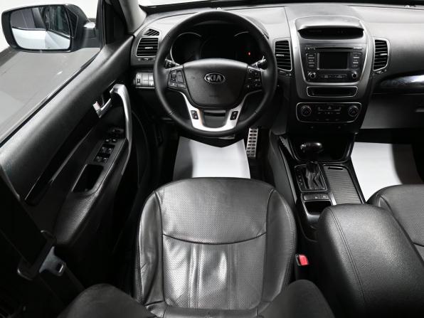 Kia Sorento II Рестайлинг с пробегом 2014 года, цена 1 795 000 рублей, 240250 км, внедорожник, Автокод Объявления
