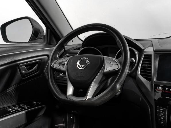 SsangYong Tivoli I с пробегом 2016 года, цена 1 095 000 рублей, 174648 км, внедорожник, Автокод Объявления