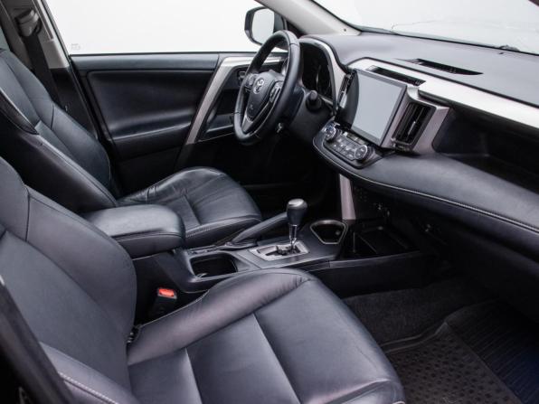 Toyota RAV4 IV (XA40) Рестайлинг с пробегом 2016 года, цена 2 508 000 рублей, 130269 км, внедорожник, Автокод Объявления