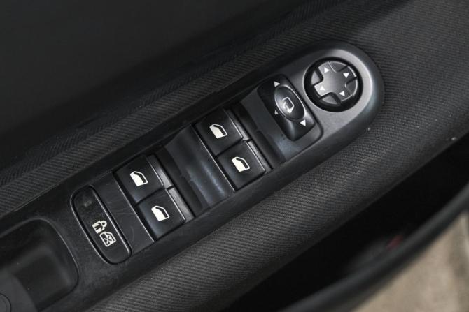 Peugeot 3008 I с пробегом 2011 года, цена 649 000 рублей, 218000 км, внедорожник, Автокод Объявления