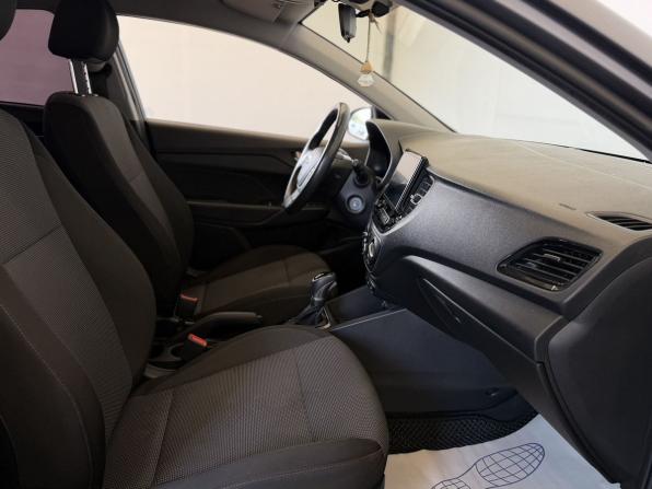 Hyundai Solaris II Рестайлинг с пробегом 2022 года, цена 1 490 000 рублей, 77700 км, седан, Автокод Объявления