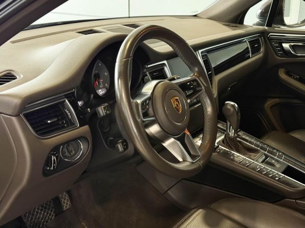 Porsche Macan I с пробегом 2016 года, цена 3 197 000 рублей, 162595 км, внедорожник, Автокод Объявления