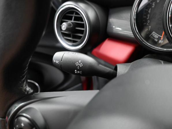 Mini Hatch III (F55/F56) с пробегом 2014 года, цена 1 649 900 рублей, 109000 км, хэтчбек, Автокод Объявления