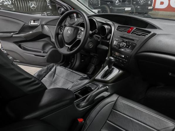 Honda Civic IX с пробегом 2012 года, цена 1 098 000 рублей, 185122 км, хэтчбек, Автокод Объявления