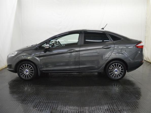 Ford Fiesta Mk6 Рестайлинг с пробегом 2016 года, цена 850 000 рублей, 86367 км, хэтчбек, Автокод Объявления