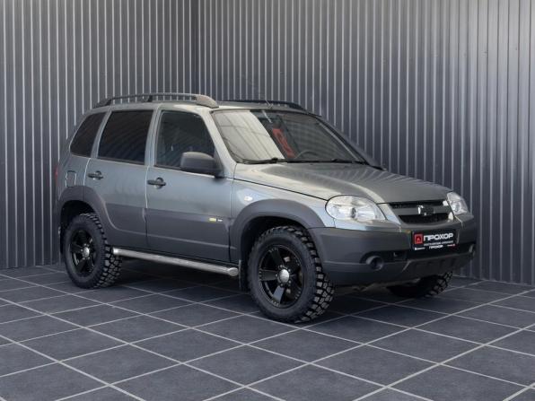 Chevrolet Niva I Рестайлинг с пробегом 2017 года, цена 787 000 рублей, 76866 км, внедорожник, Автокод Объявления