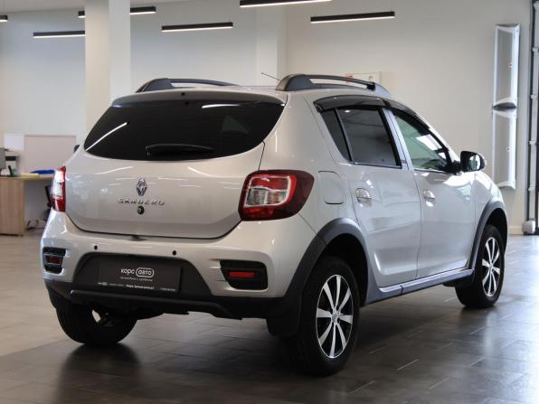 Renault Sandero II Рестайлинг с пробегом 2020 года, цена 1 345 000 рублей, 31494 км, хэтчбек, Автокод Объявления