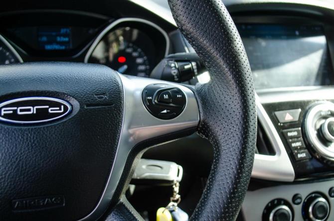 Ford Focus III с пробегом 2012 года, цена 650 000 рублей, 180000 км, хэтчбек, Автокод Объявления