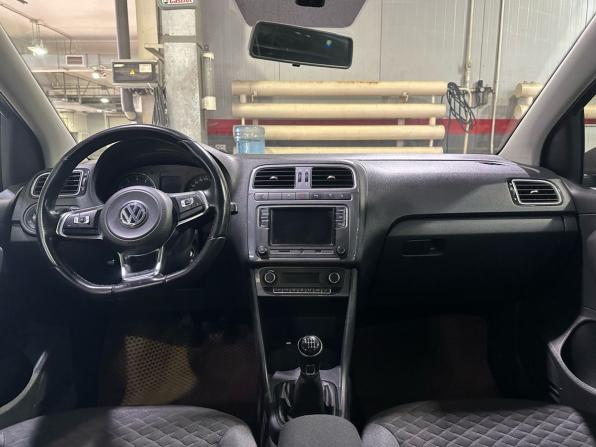 Volkswagen Polo V Рестайлинг с пробегом 2016 года, цена 1 299 900 рублей, 113331 км, седан, Автокод Объявления