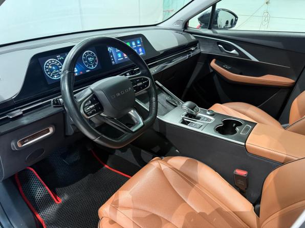 Omoda C5 I с пробегом 2023 года, цена 1 685 000 рублей, 75000 км, внедорожник, Автокод Объявления