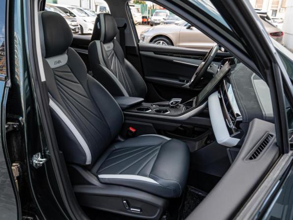 Geely Atlas II с пробегом 2024 года, цена 2 795 000 рублей, 16549 км, внедорожник, Автокод Объявления