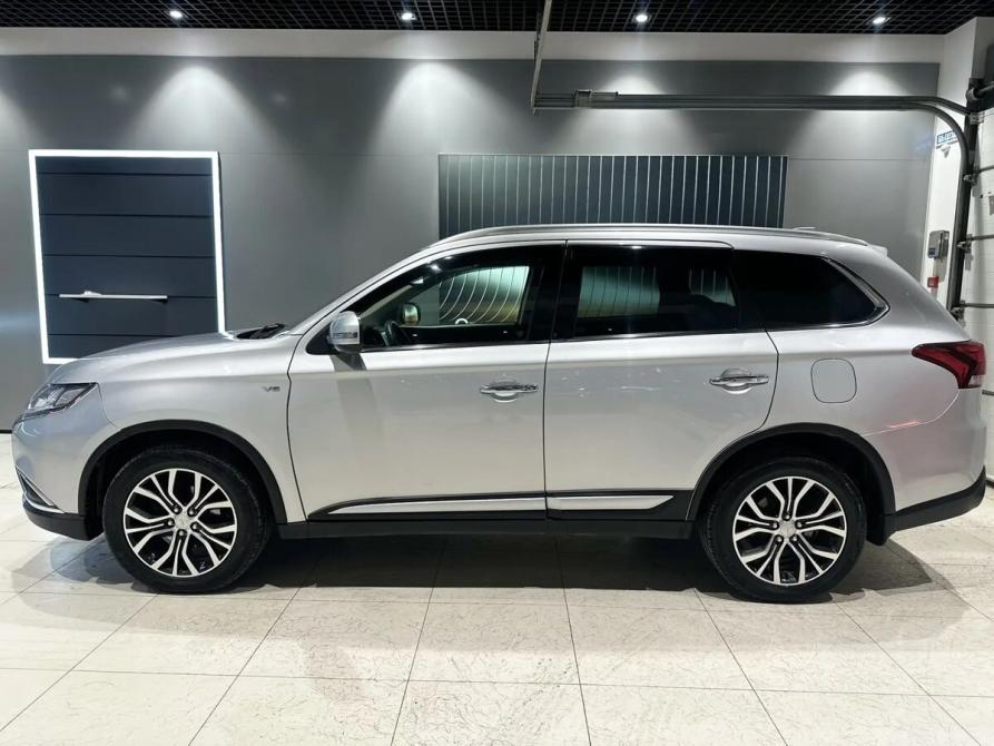 Mitsubishi Outlander III Рестайлинг 2 Новосибирск  - изображение 3